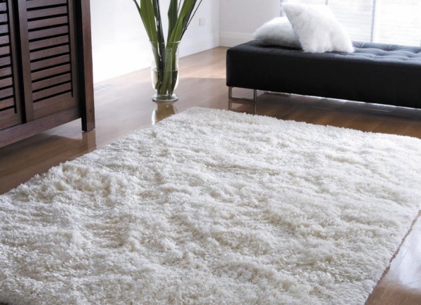 Как правильно чистить ковры, имеющие длинный ворс